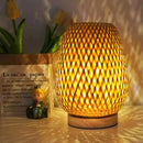 Luminária de Mesa em Bambu Trançado - Velore Casa